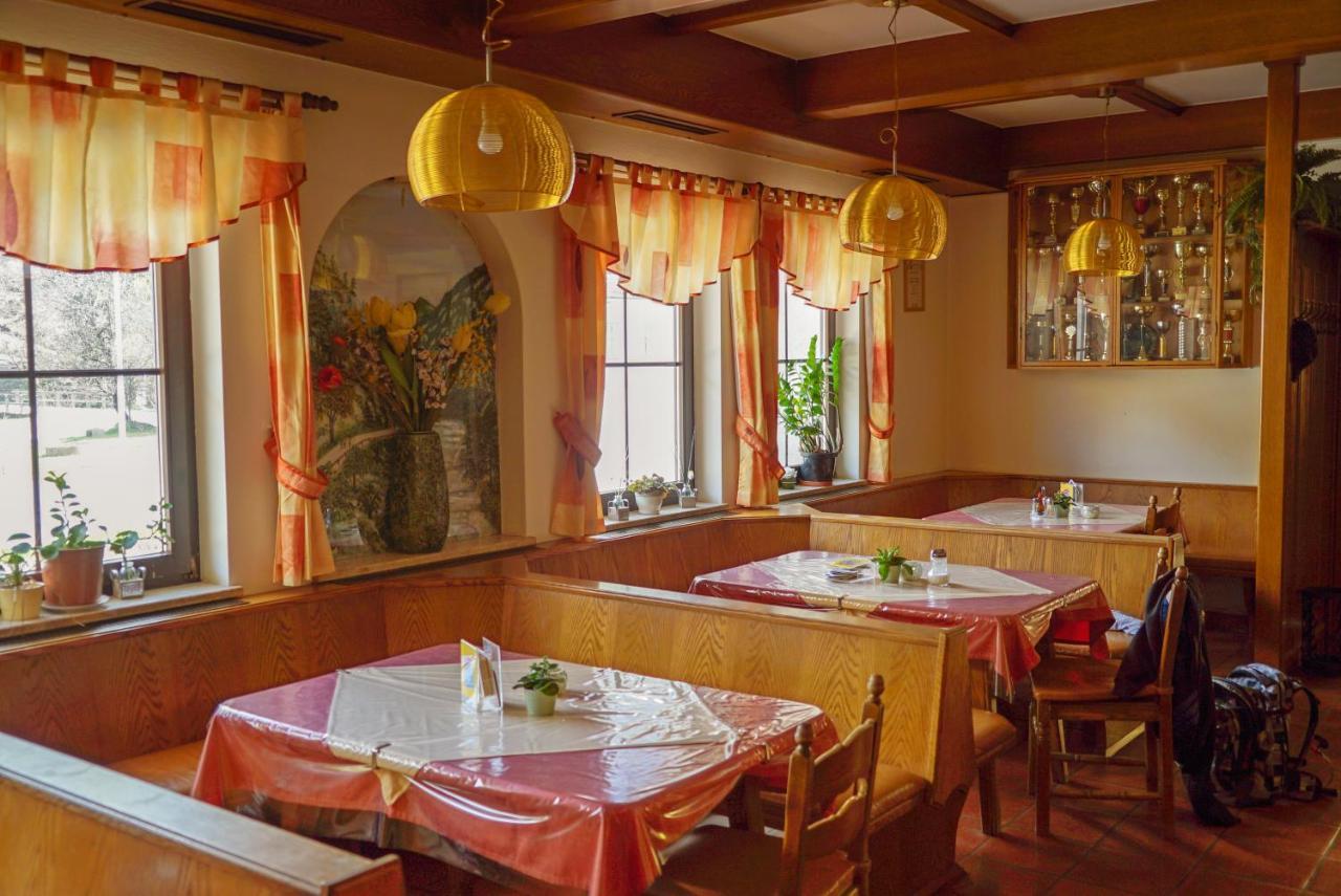 Gasthof Podobnik バート・アイゼンカッペル エクステリア 写真